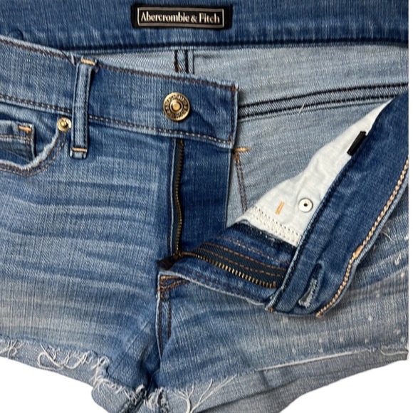 Abercrombie & Fitch Jean Short Sz 26 Medium Wash Distressed Denim Jean Shorts - Picture 3 of 8